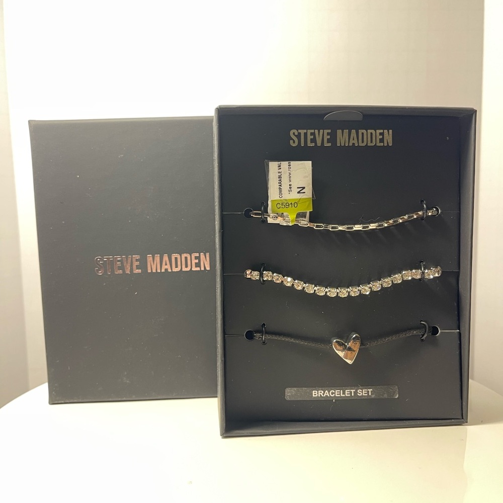 Steve Madden Silver and Black Heart Bracelet Trio NWT **